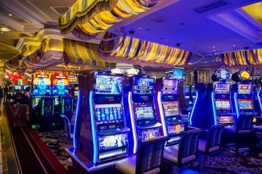 cnnslot alternatif mobile interface showing slot games and navigation menu